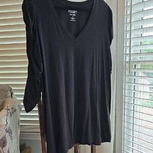 Torrid Black V-Neck Short Sleeve Top